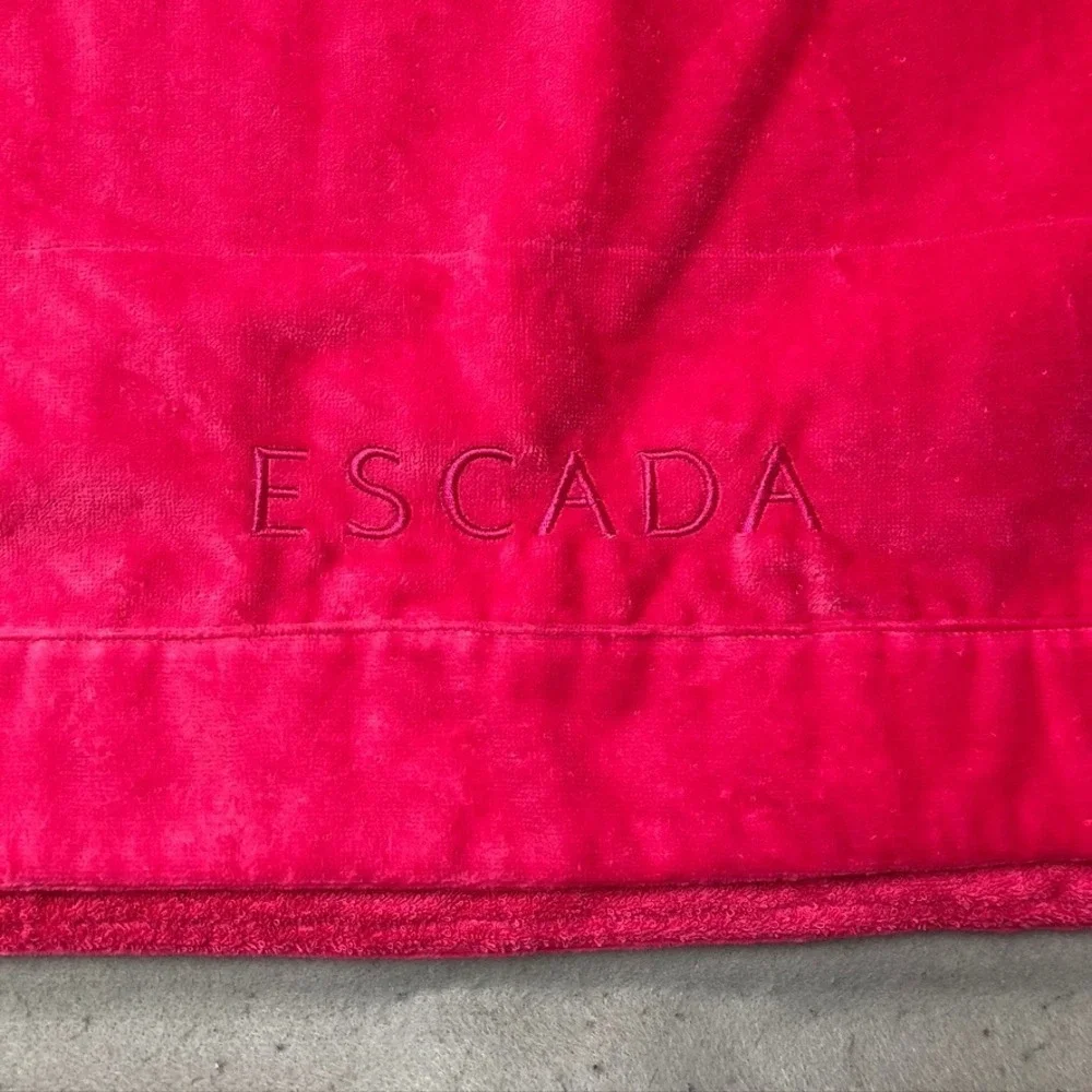 Escada Beach Bath Towel Unisex Fuchsia Pink Velour Cotton Embroidered Logo